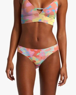 Billabong Coast Is Clear V Neck Cami Bikini Topmulti 9 Billabong Coast Is Clear V Neck Cami Bikini Topmulti -BILLABONG Sales abjx300781 billabongw mul dtl1